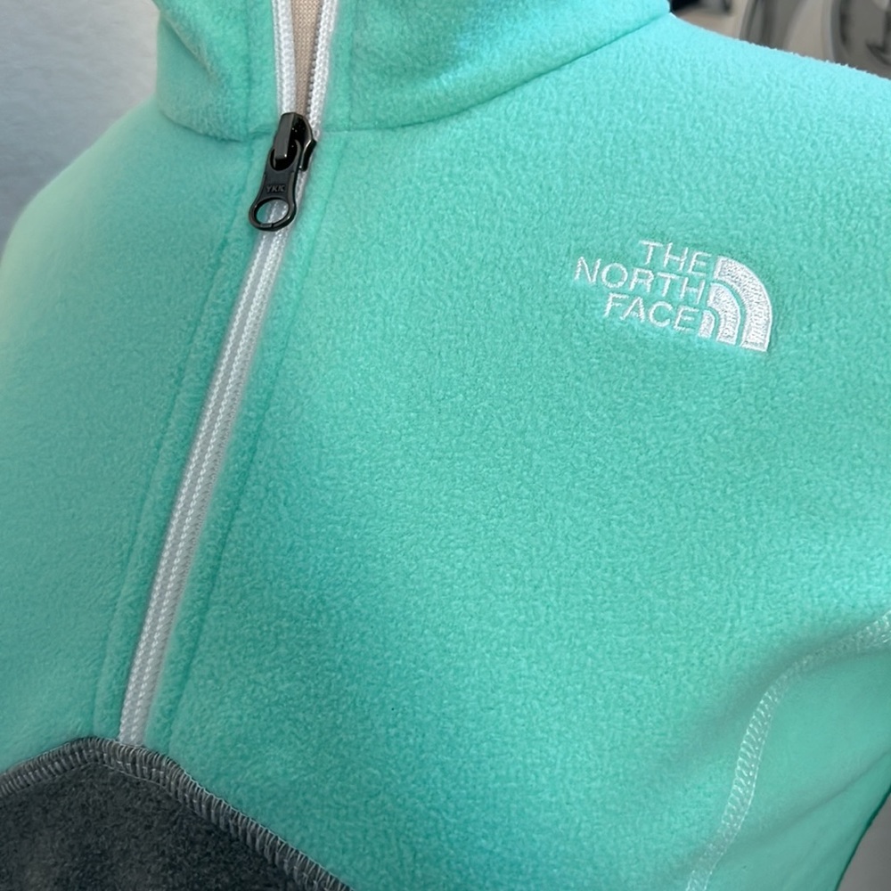 NWT THE NORTH FACE GIRLS' Glacier 1/4 Zip - Picture 3 of 6